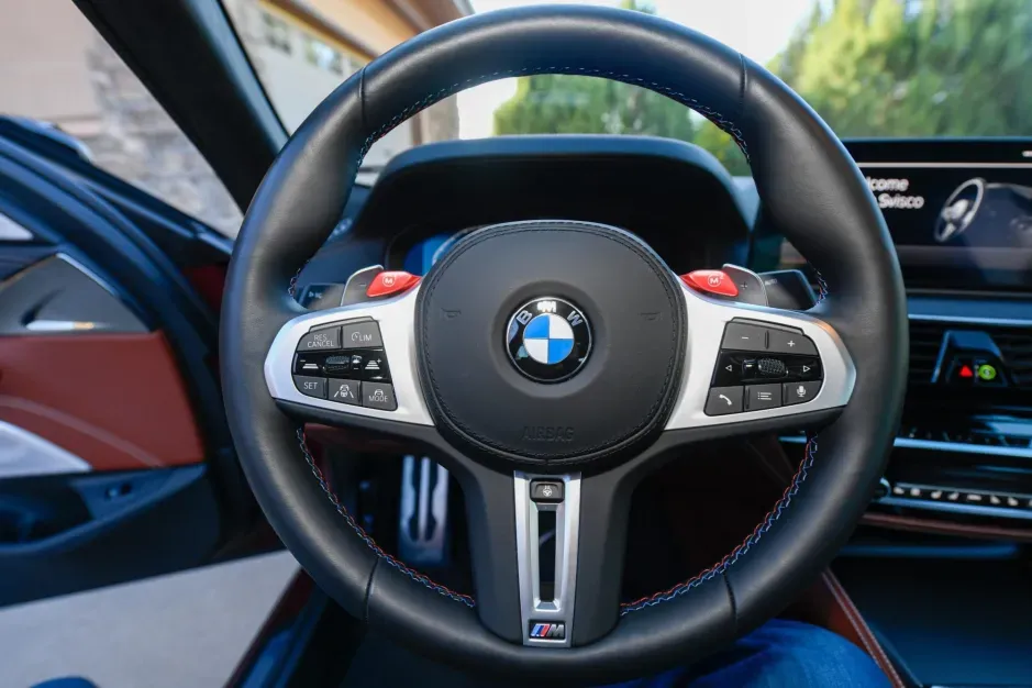 2023_bmw_m550i-xdrive_dsc2946-60853 (1)