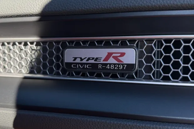 2025_honda_civic-type-r_image-16823