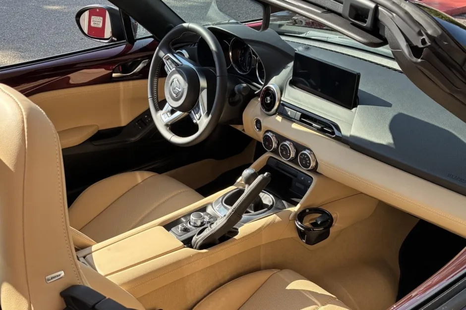 2025_mazda_mx-5_img_7302-18422